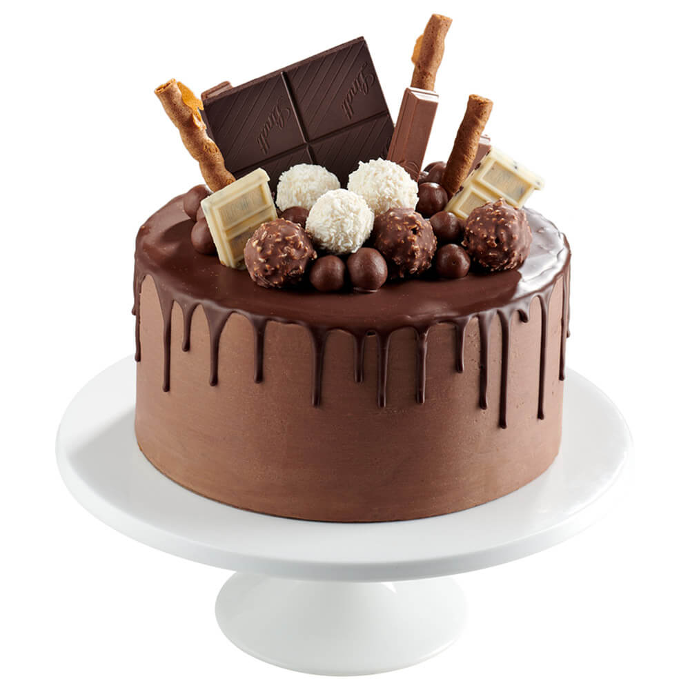 Indulge Your Sweet Tooth with MUUNS Dubai's Irresistible Chocolate Overloaded Cake