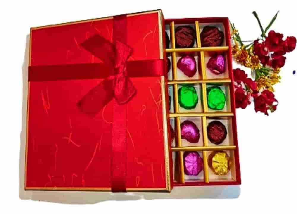 Chocolate Gift Box 215 Gms Online Cake Shop MUUNS Cakes Dubai